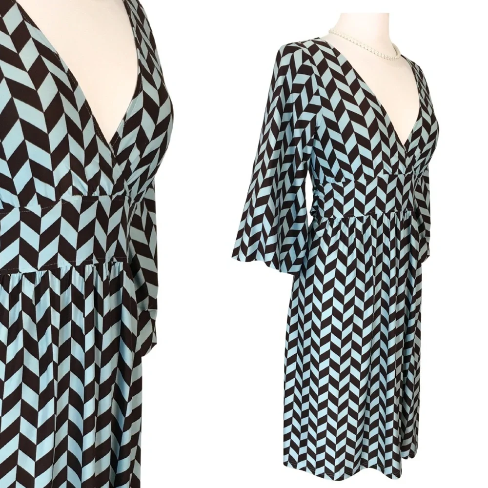 BCBGMaxAzria Blue Brown Chevron Surplice Bell Sleeves Fit n Flare Dress Medium